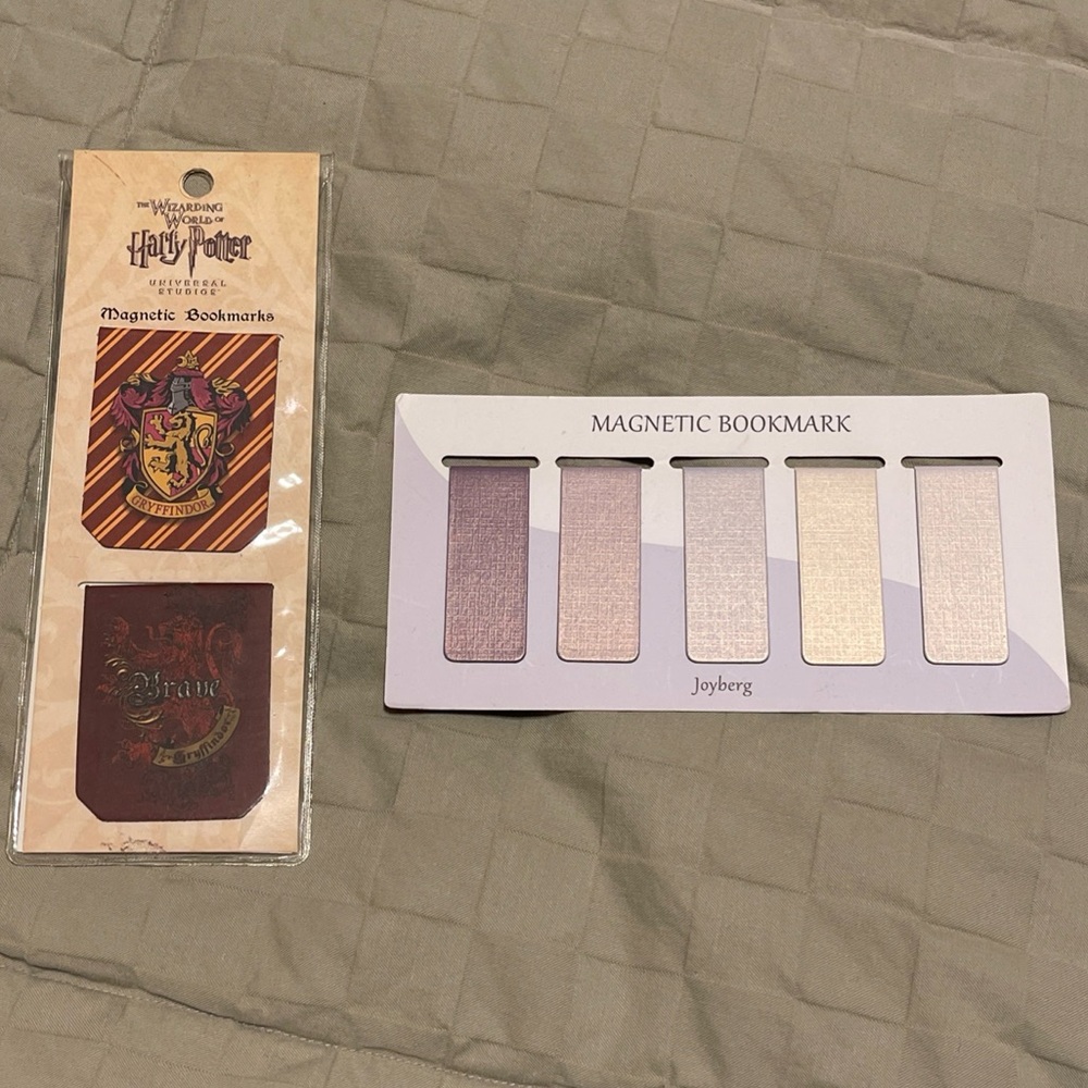 Harry Potter Universal Studios Griffindor Magnetic Bookmarks Set of 2, +5 Others